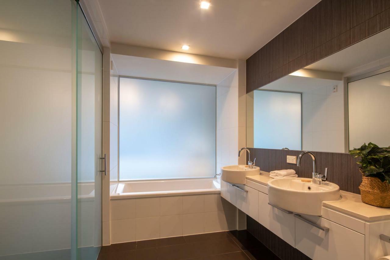 Kent Street Apartments - Element Escapes Квінстаун Екстер'єр фото