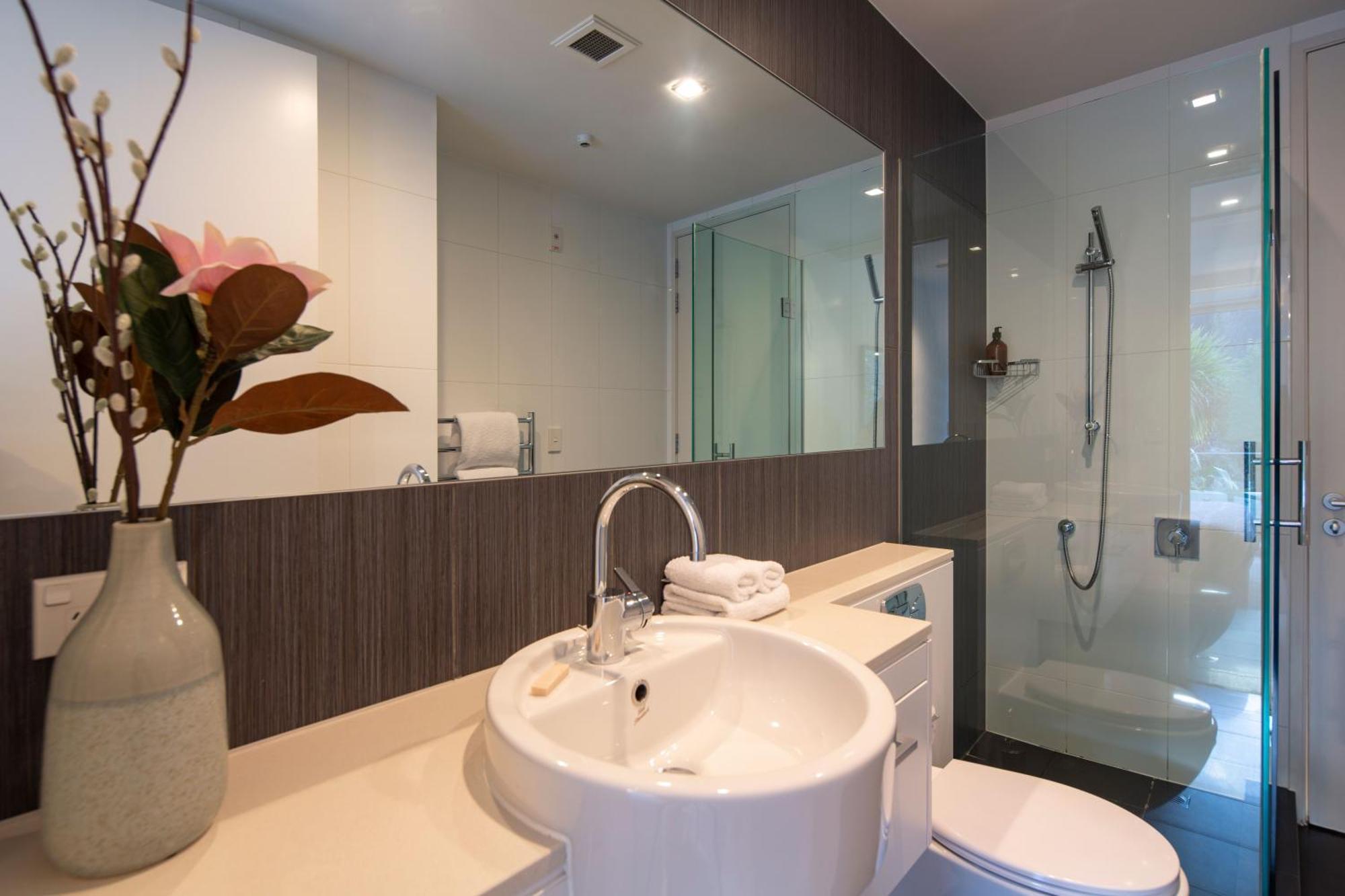 Kent Street Apartments - Element Escapes Квінстаун Екстер'єр фото